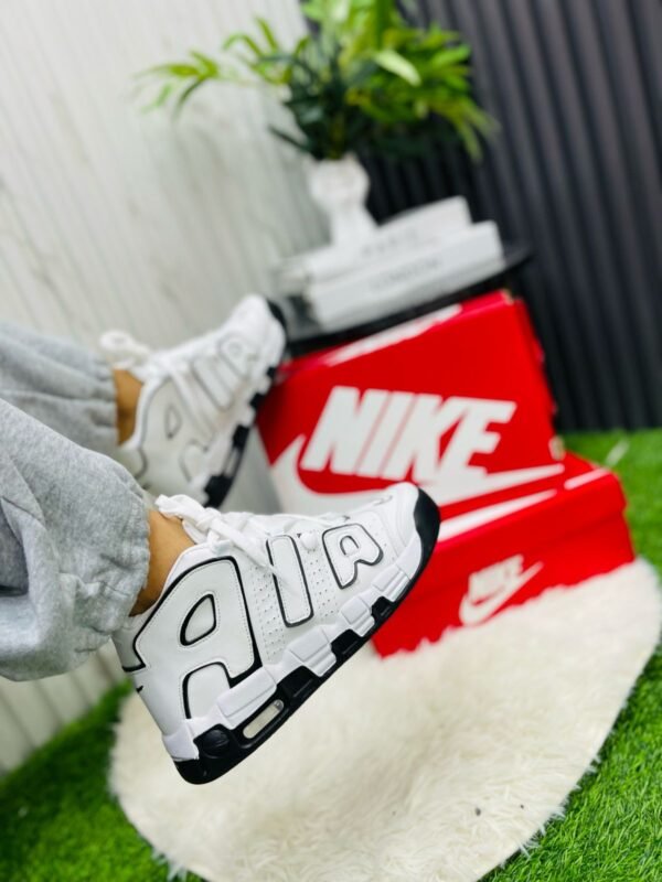 Nike Uptempo